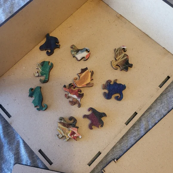 Wooden Puzzle Set - Nativity and Santa Scenes - Picture 4 of 7